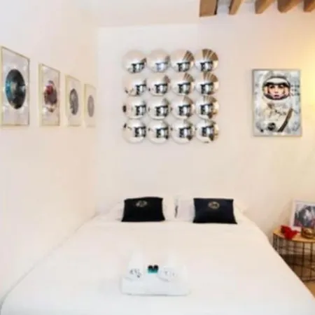 Montmartre-studio Avec Terrasse Apartment Paris