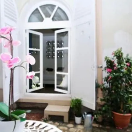 Apartment Montmartre-studio Avec Terrasse *